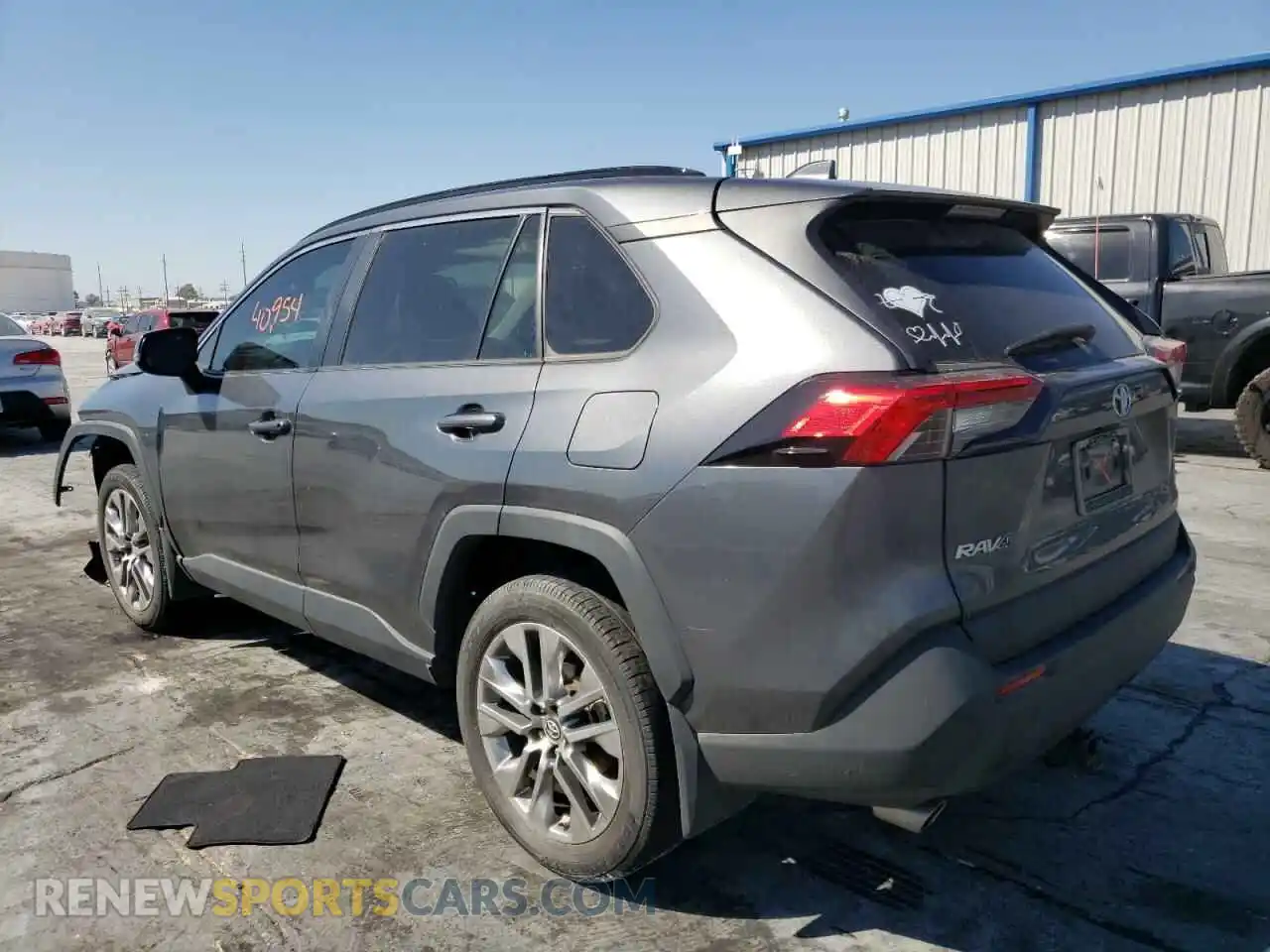 3 Photograph of a damaged car 2T3A1RFV0KC045545 TOYOTA RAV4 2019