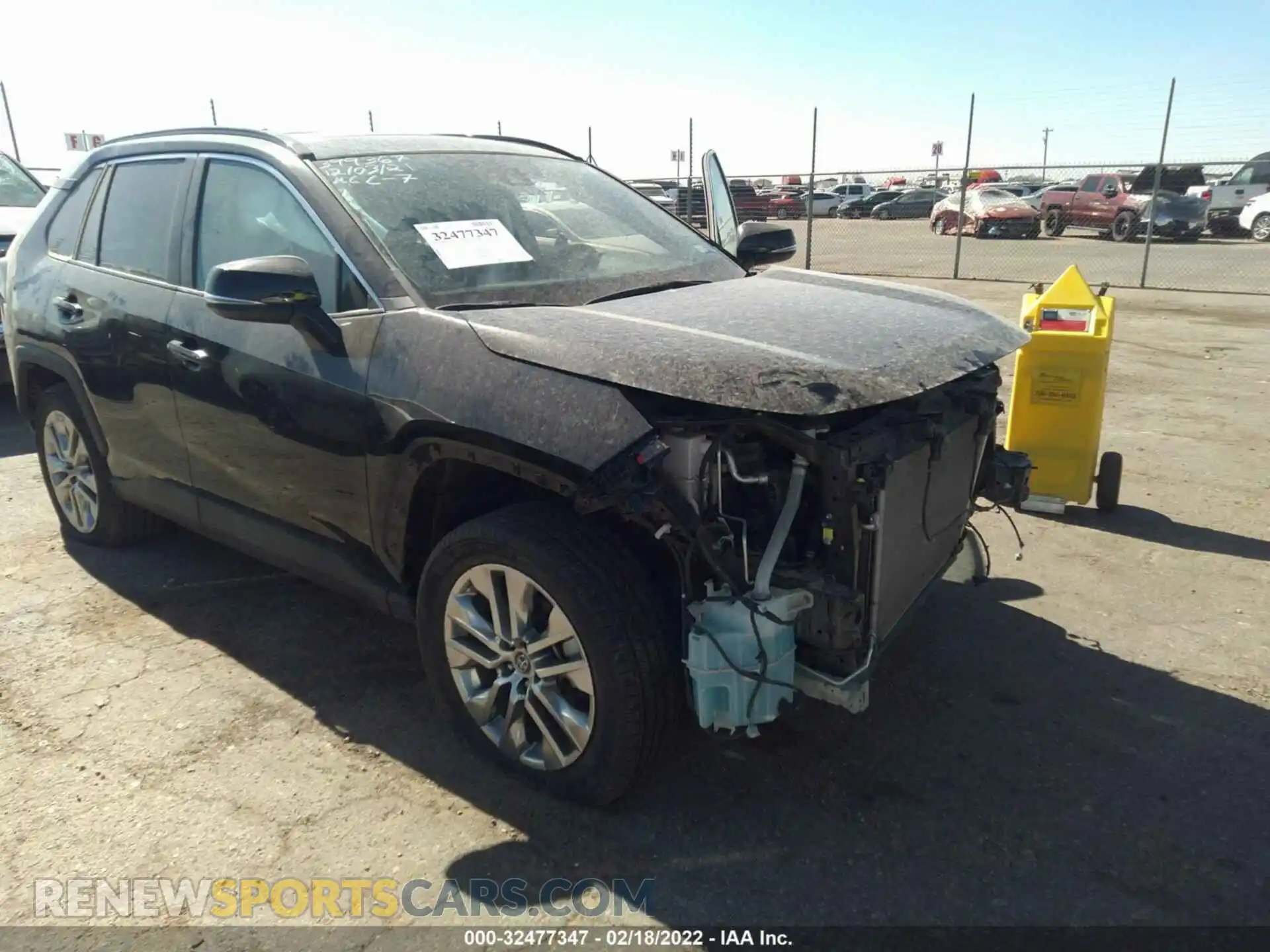 1 Photograph of a damaged car 2T3A1RFV1KW001035 TOYOTA RAV4 2019