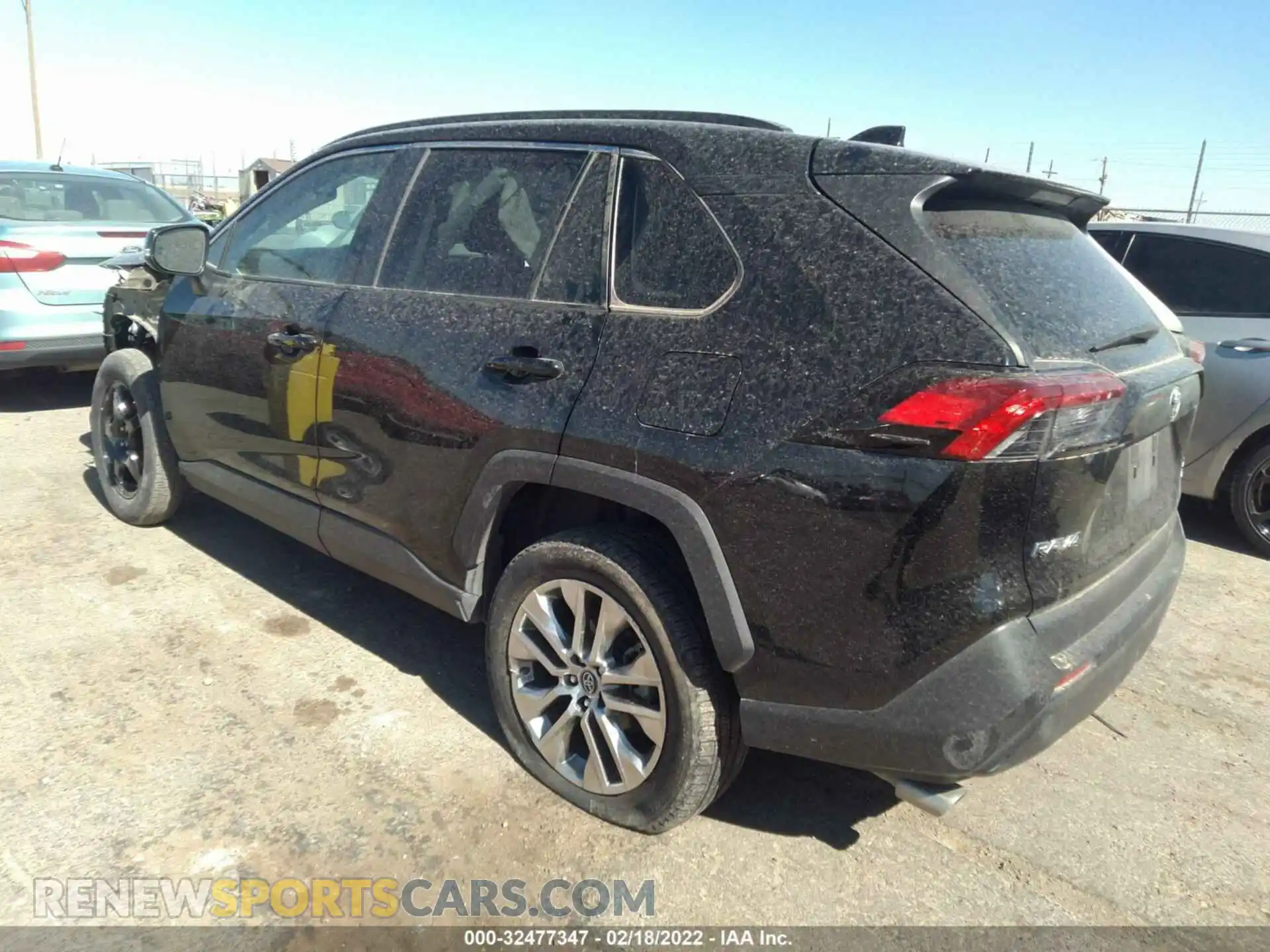 3 Photograph of a damaged car 2T3A1RFV1KW001035 TOYOTA RAV4 2019