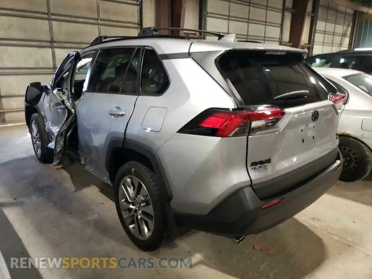 3 Фотография поврежденного автомобиля 2T3A1RFV2KW070252 TOYOTA RAV4 2019