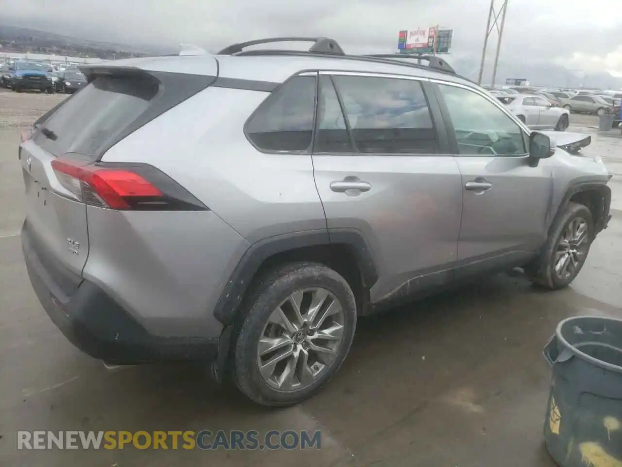 3 Photograph of a damaged car 2T3A1RFV3KC054711 TOYOTA RAV4 2019