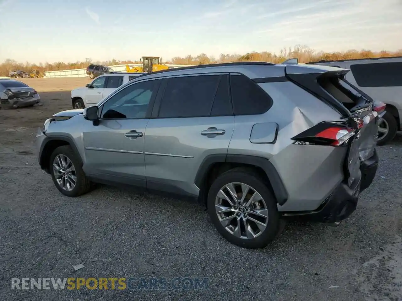 2 Photograph of a damaged car 2T3A1RFV4KW082404 TOYOTA RAV4 2019