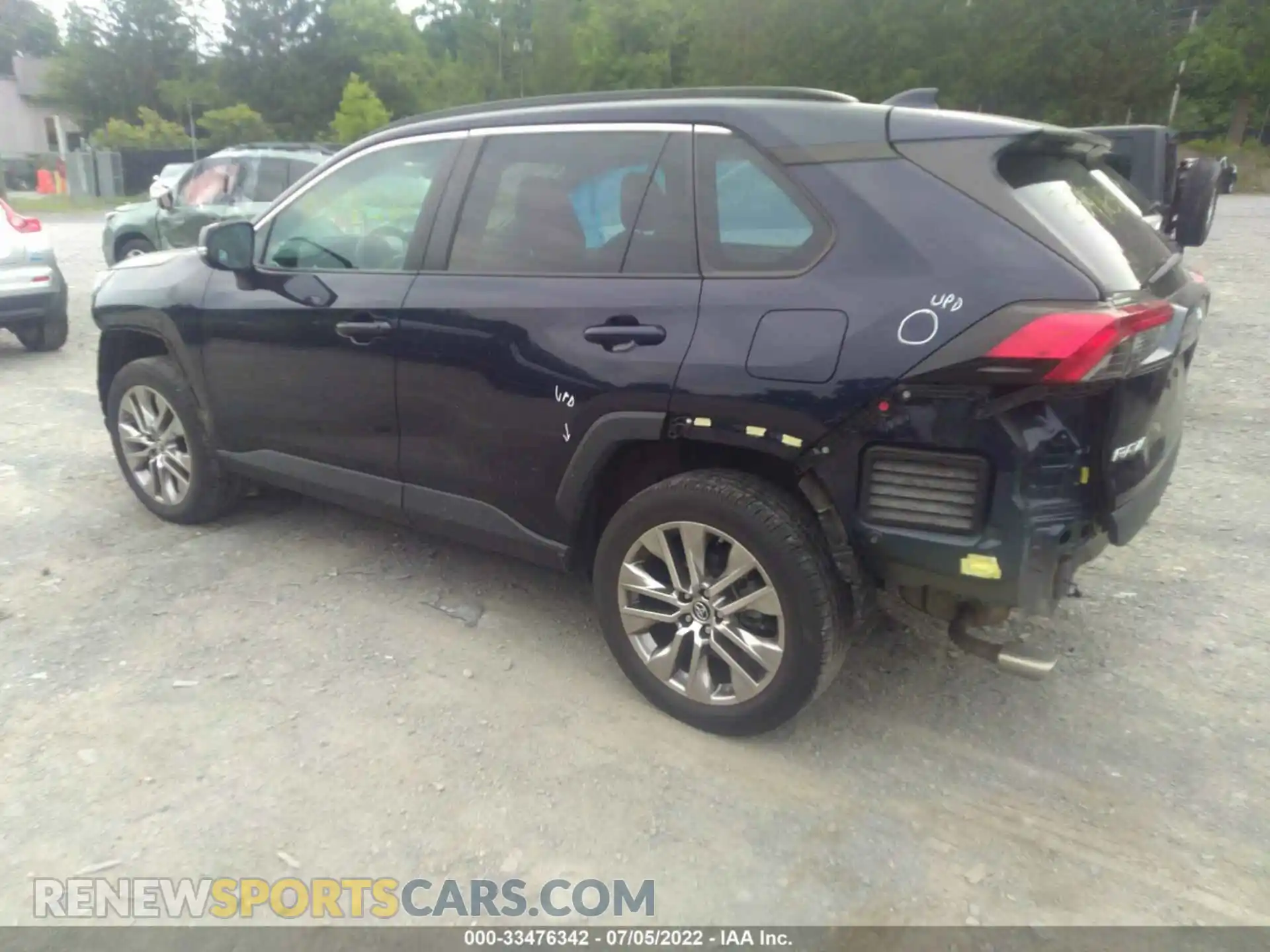 3 Фотография поврежденного автомобиля 2T3A1RFV7KC035482 TOYOTA RAV4 2019