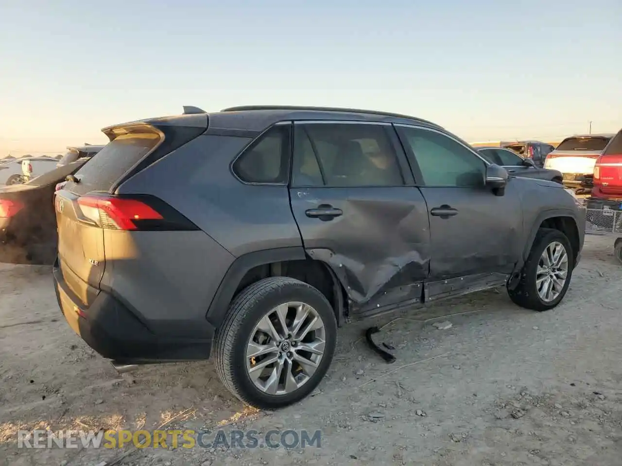 3 Photograph of a damaged car 2T3C1RFV0KC003465 TOYOTA RAV4 2019