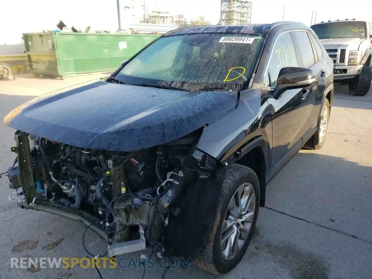 2 Photograph of a damaged car 2T3C1RFV1KW028857 TOYOTA RAV4 2019