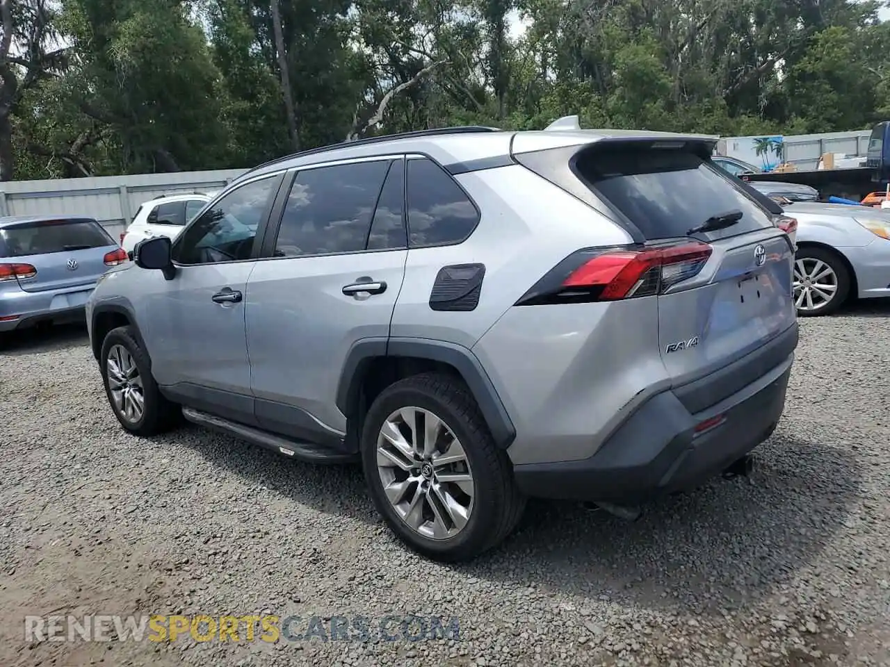2 Photograph of a damaged car 2T3C1RFV3KW022347 TOYOTA RAV4 2019