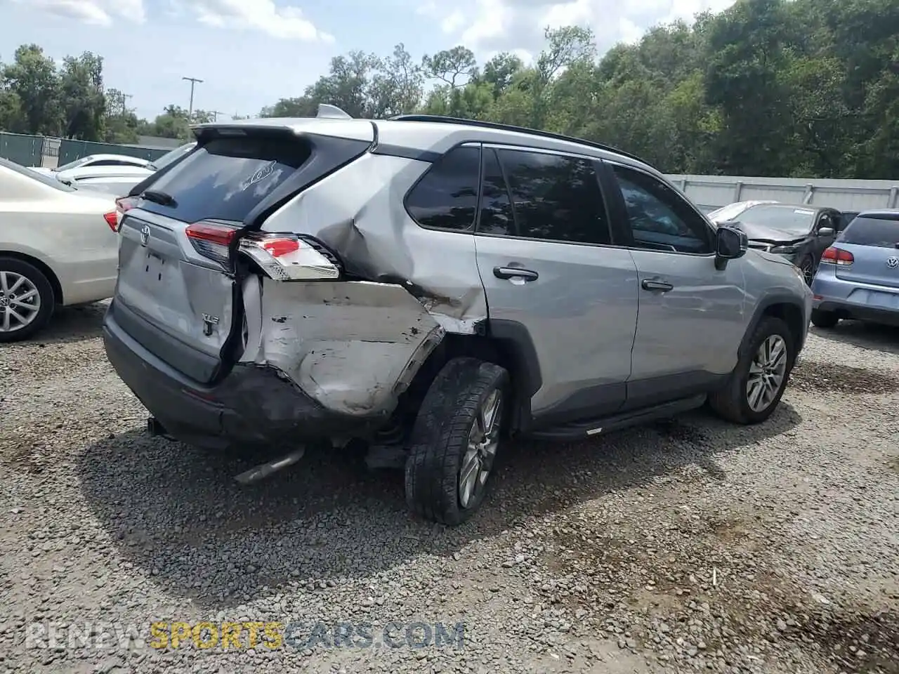 3 Photograph of a damaged car 2T3C1RFV3KW022347 TOYOTA RAV4 2019