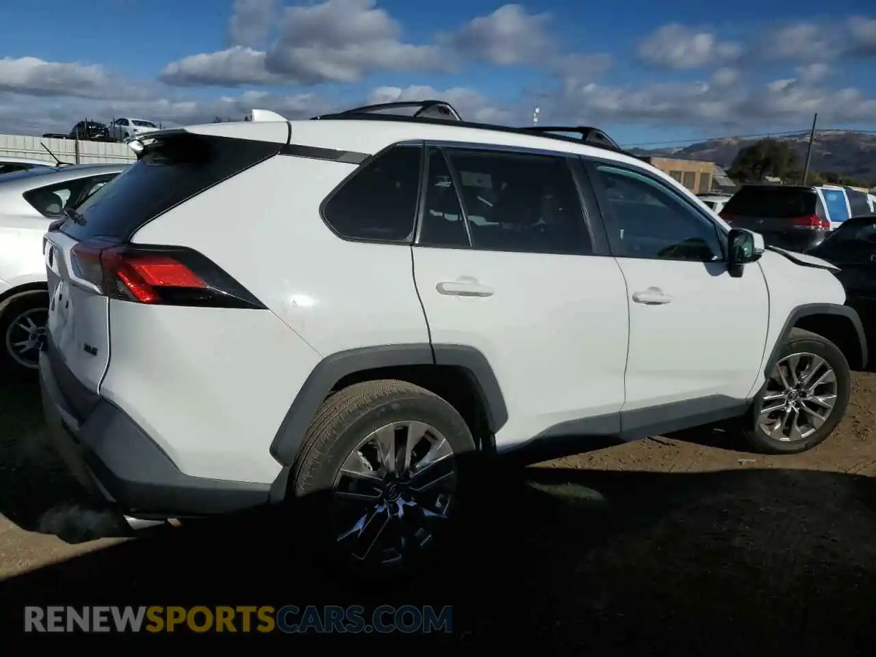 3 Photograph of a damaged car 2T3C1RFV3KW055347 TOYOTA RAV4 2019