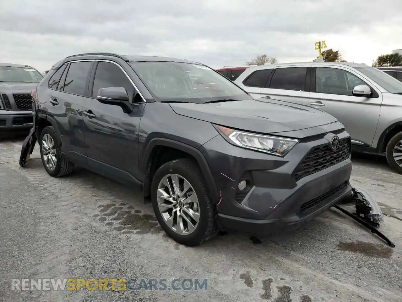 1 Photograph of a damaged car 2T3C1RFV4KC033360 TOYOTA RAV4 2019