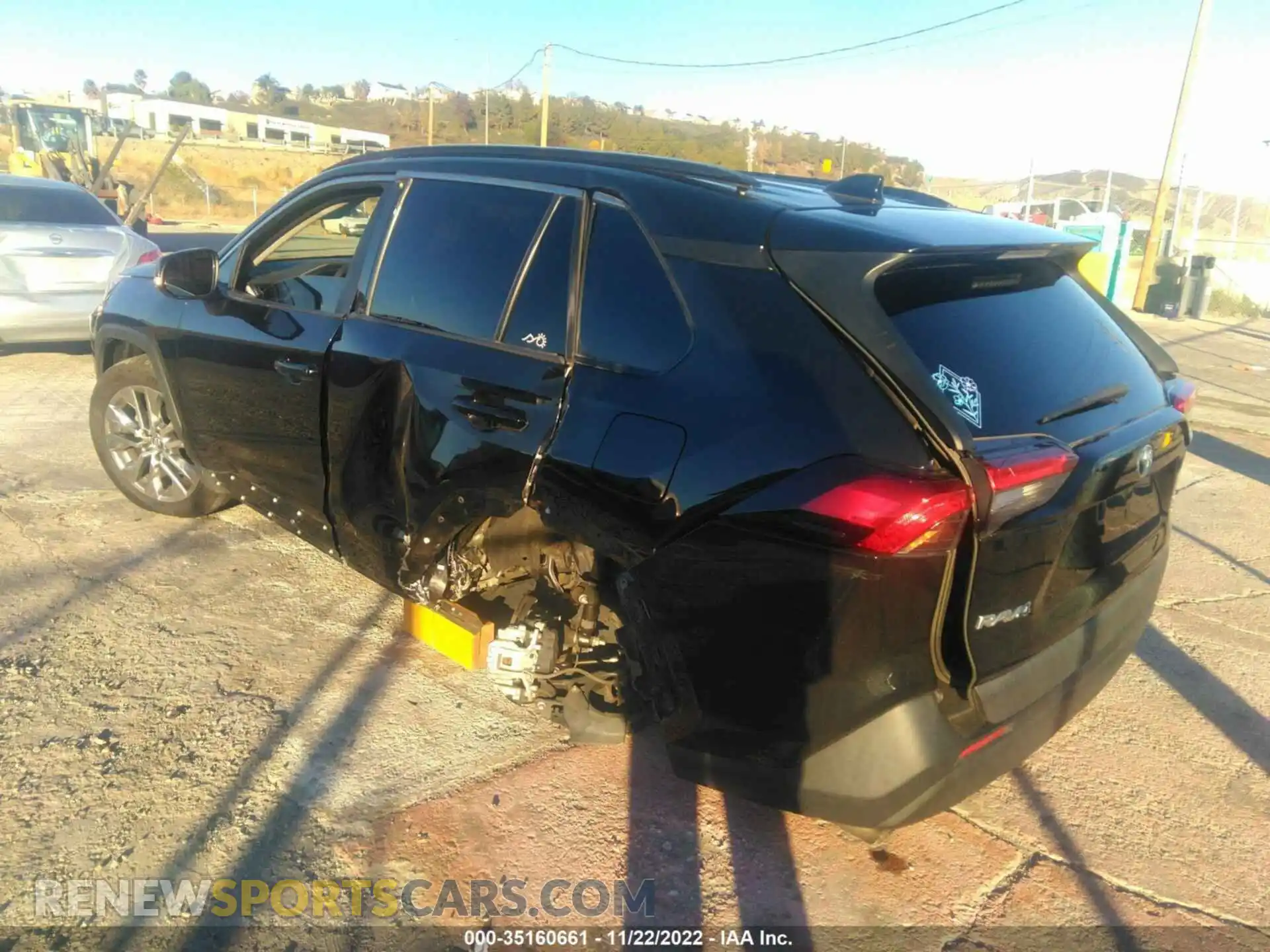 3 Photograph of a damaged car 2T3C1RFV5KC017135 TOYOTA RAV4 2019