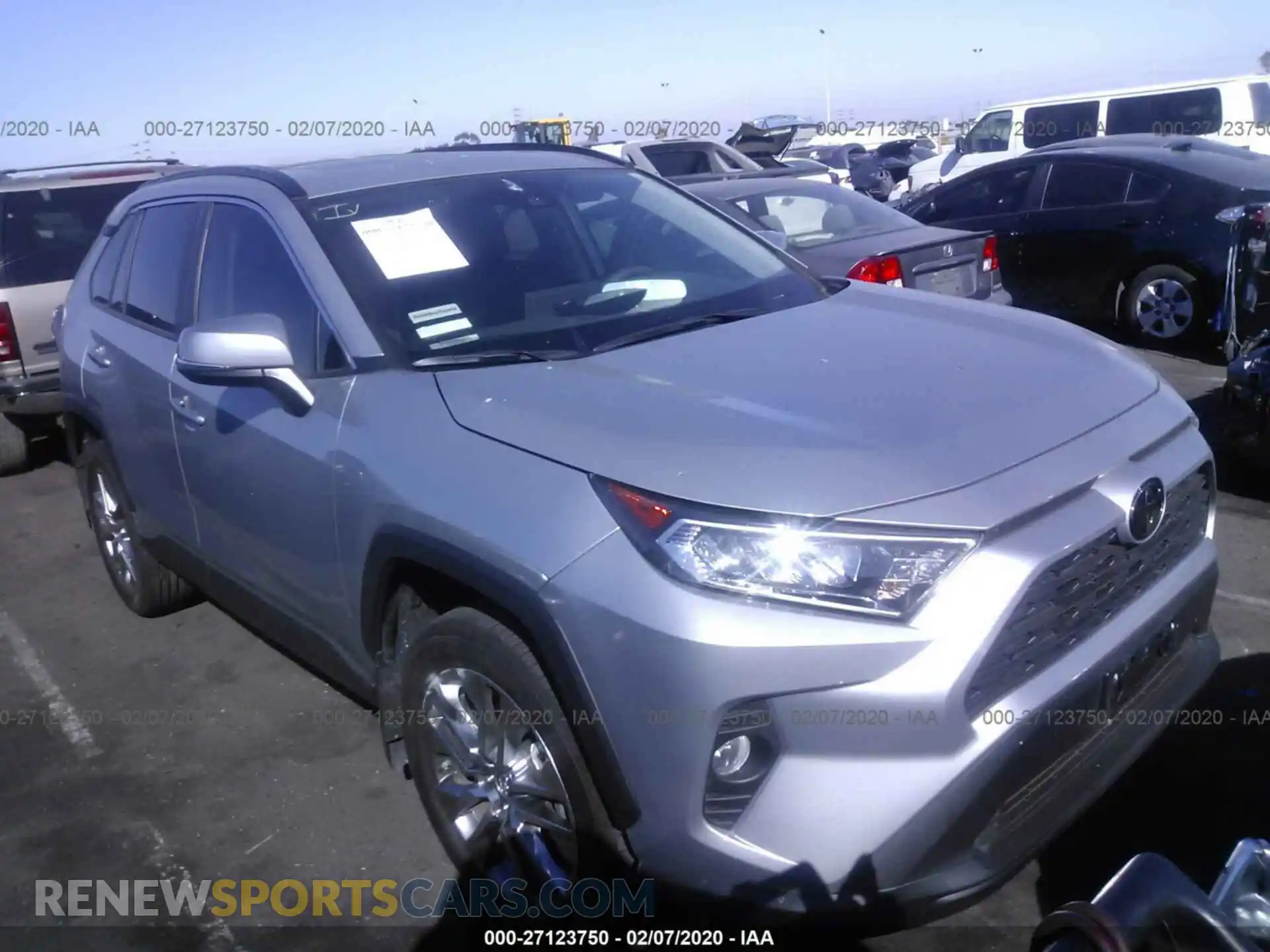1 Photograph of a damaged car 2T3C1RFV7KW044951 TOYOTA RAV4 2019