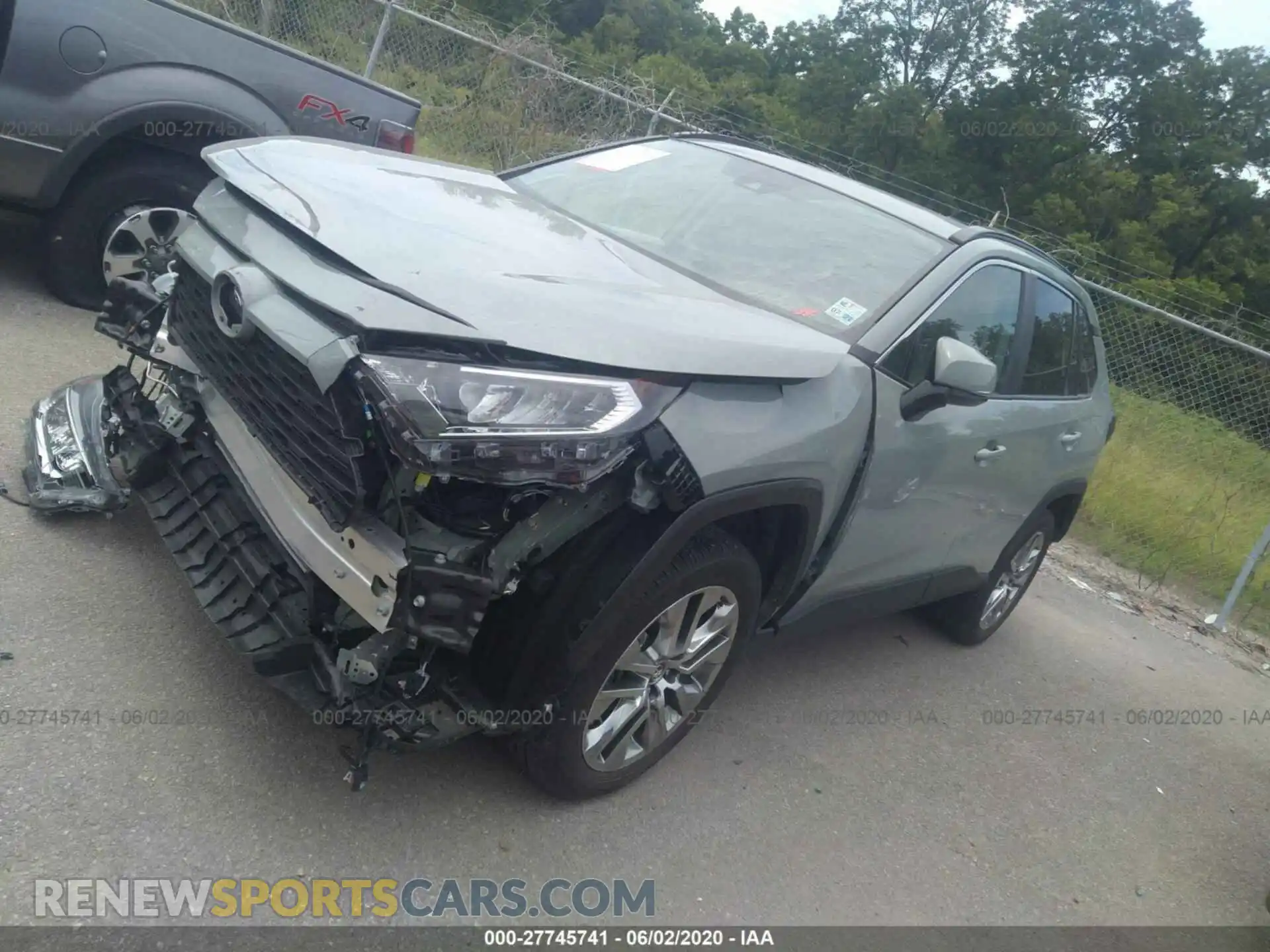 2 Photograph of a damaged car 2T3C1RFVXKW034267 TOYOTA RAV4 2019