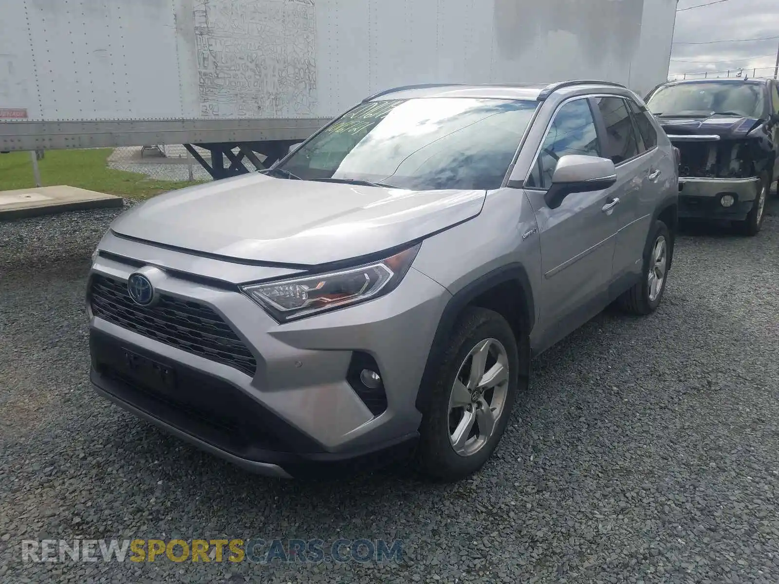 2 Photograph of a damaged car 2T3DWRFV6KW009307 TOYOTA RAV4 2019