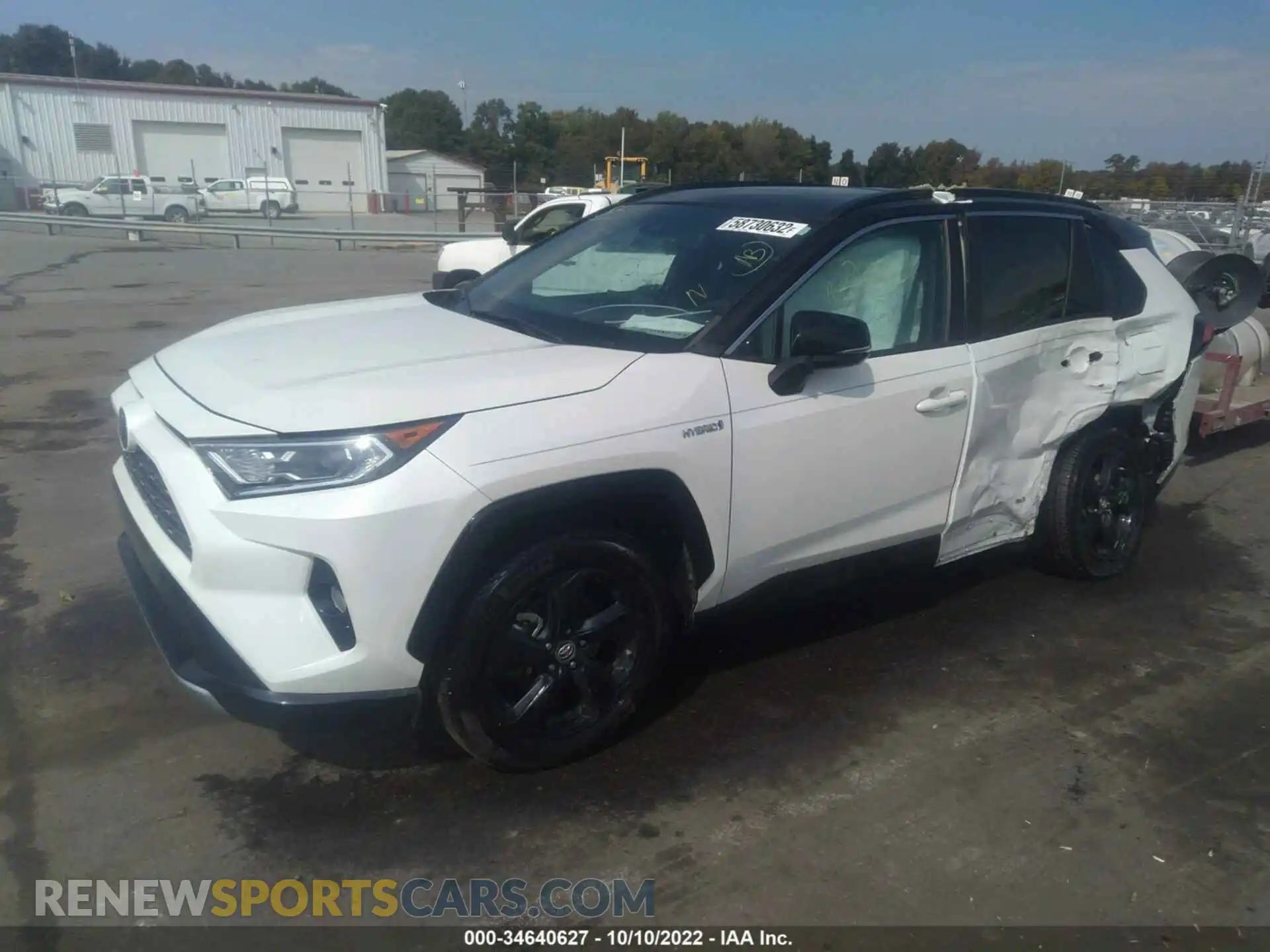 2 Photograph of a damaged car 2T3EWRFV3KW009382 TOYOTA RAV4 2019
