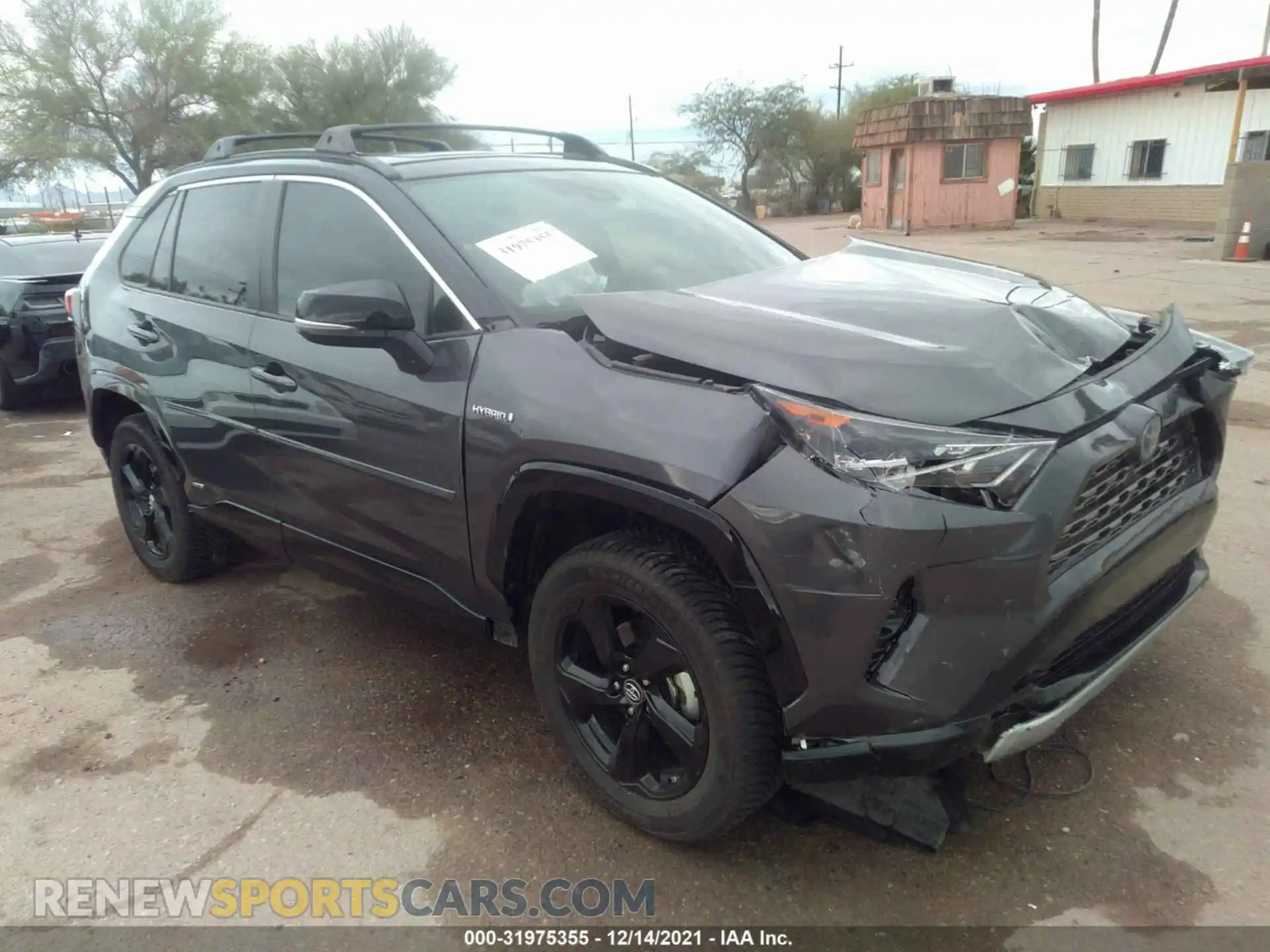 1 Photograph of a damaged car 2T3EWRFV3KW023038 TOYOTA RAV4 2019