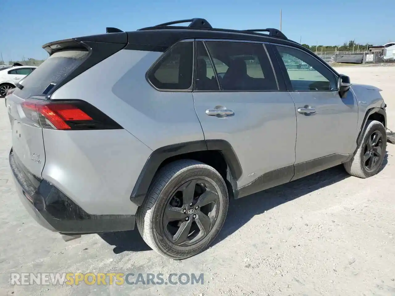 3 Photograph of a damaged car 2T3EWRFV4KW033237 TOYOTA RAV4 2019