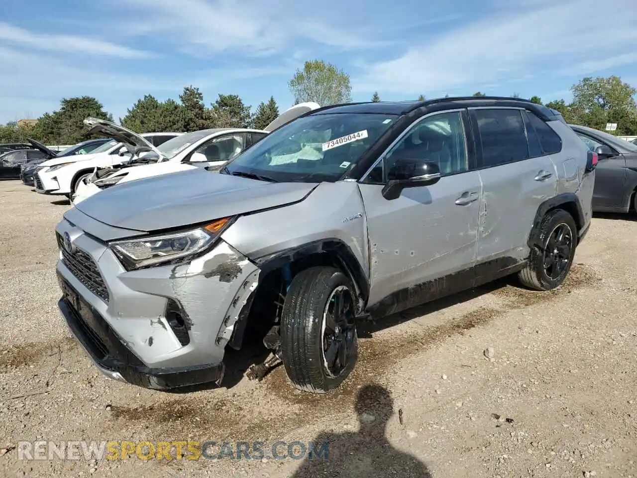 1 Photograph of a damaged car 2T3EWRFV5KW024269 TOYOTA RAV4 2019