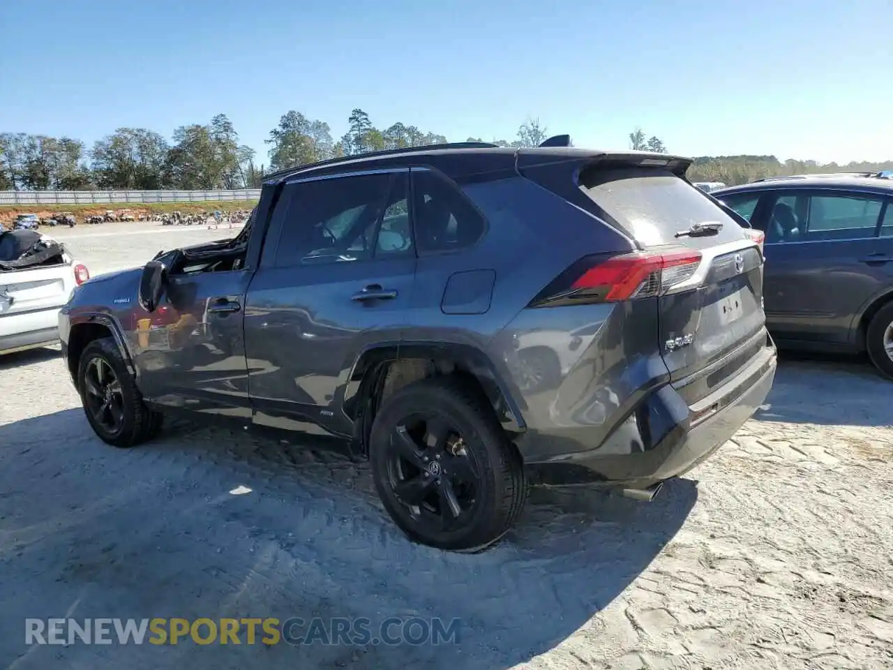 2 Photograph of a damaged car 2T3EWRFV5KW026135 TOYOTA RAV4 2019