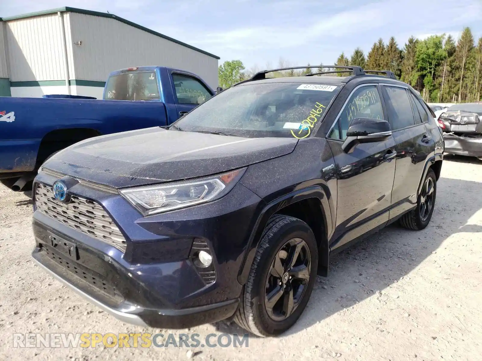 2 Photograph of a damaged car 2T3EWRFV5KW043498 TOYOTA RAV4 2019