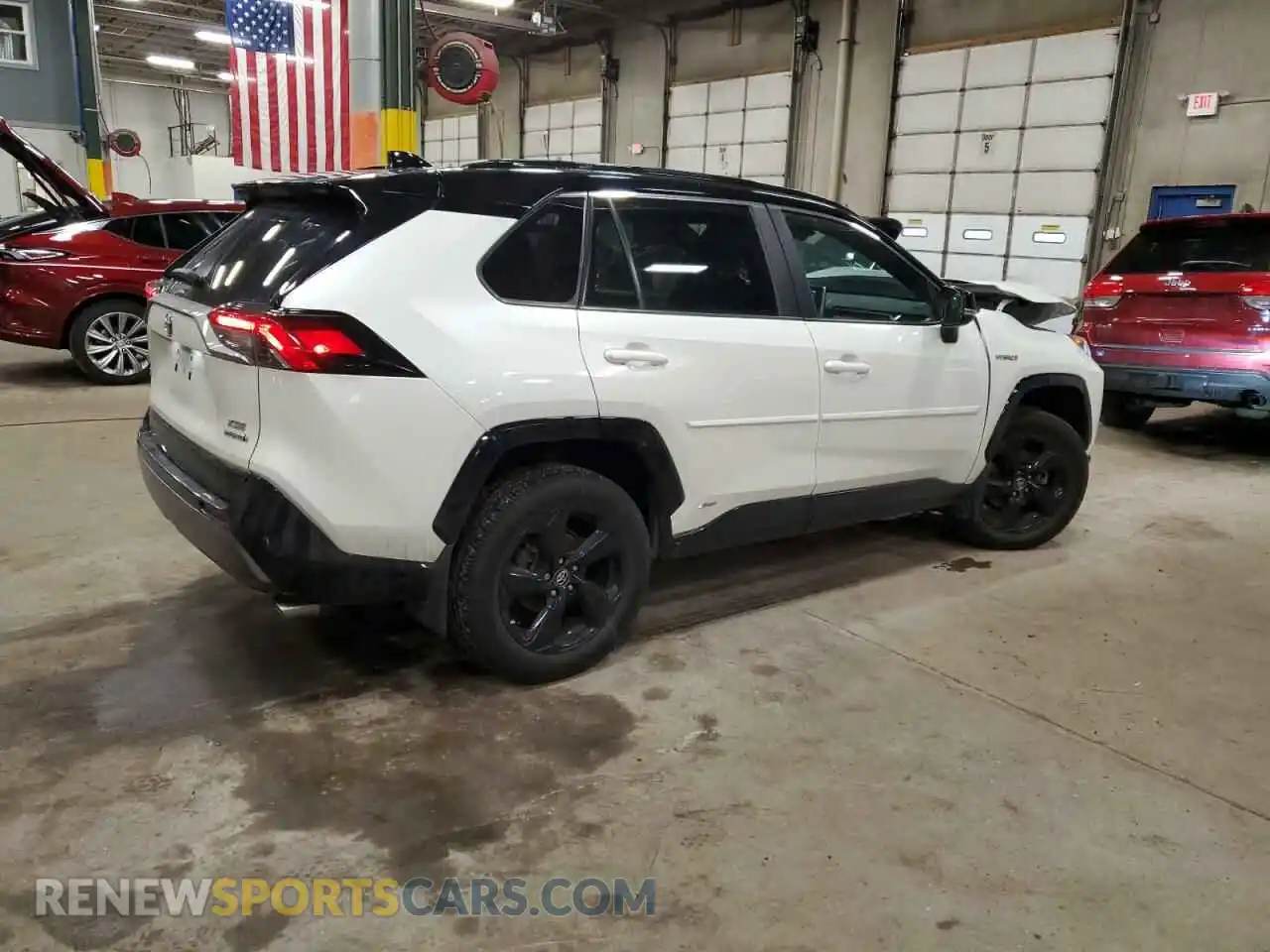 3 Photograph of a damaged car 2T3EWRFV8KW018577 TOYOTA RAV4 2019
