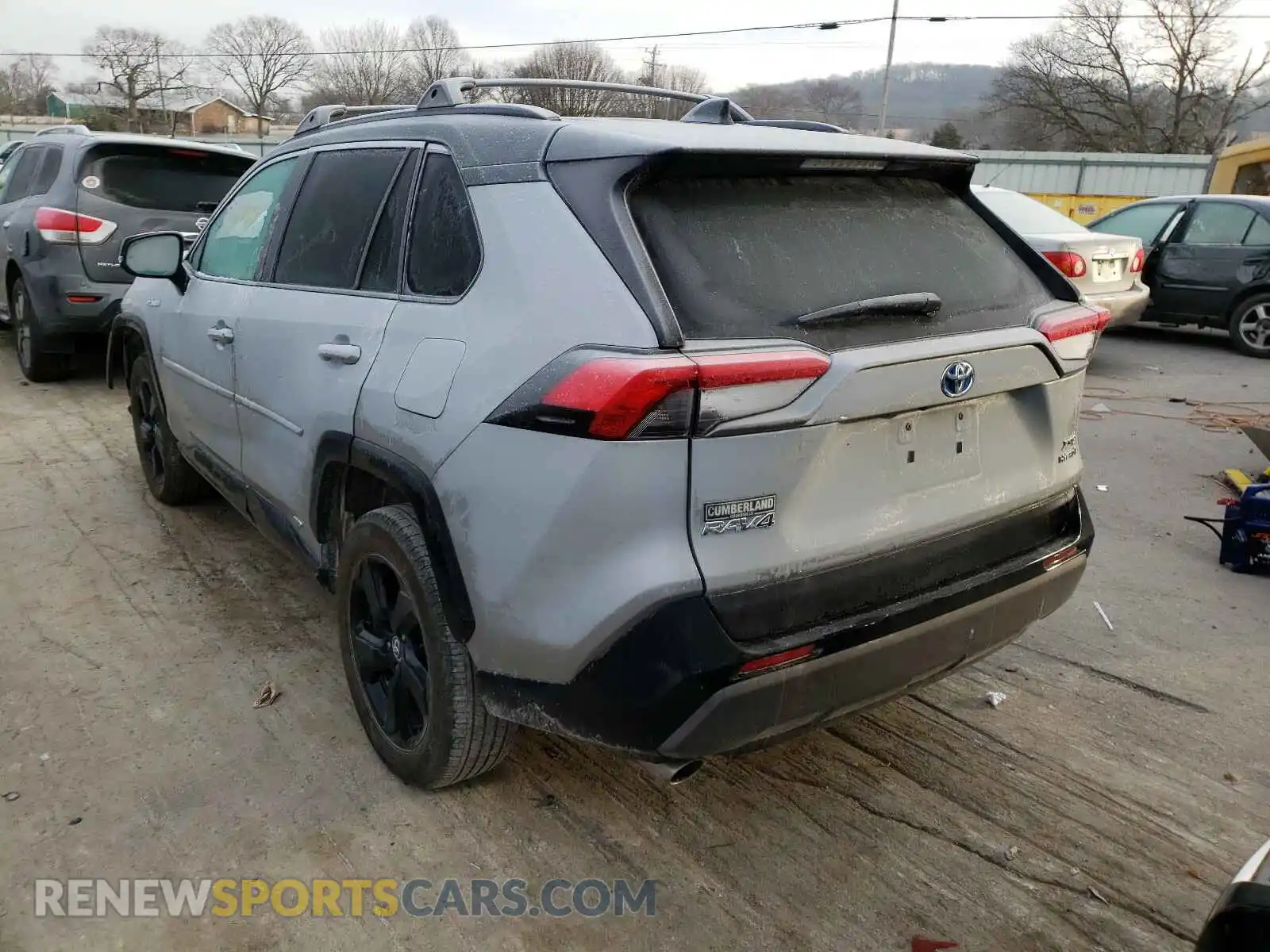 3 Photograph of a damaged car 2T3EWRFV8KW043625 TOYOTA RAV4 2019