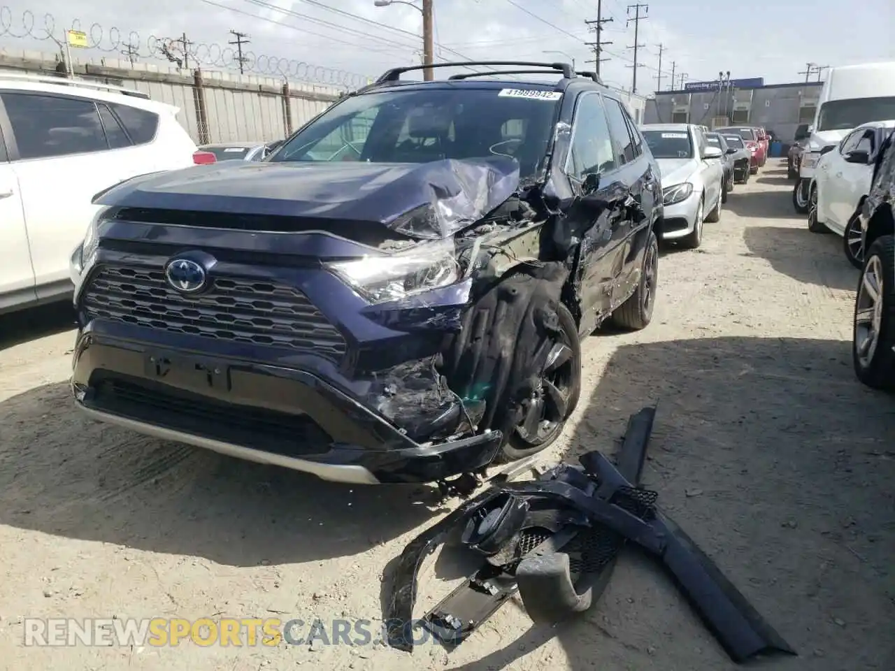 2 Photograph of a damaged car 2T3EWRFV9KW015316 TOYOTA RAV4 2019