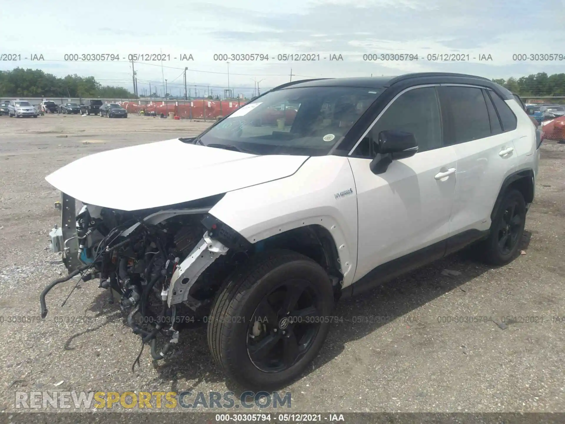 2 Photograph of a damaged car 2T3EWRFVXKW011985 TOYOTA RAV4 2019