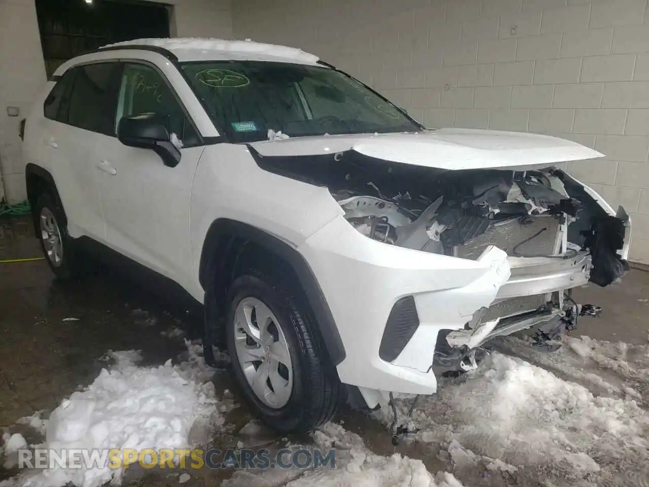 1 Photograph of a damaged car 2T3F1RFV0KC014320 TOYOTA RAV4 2019