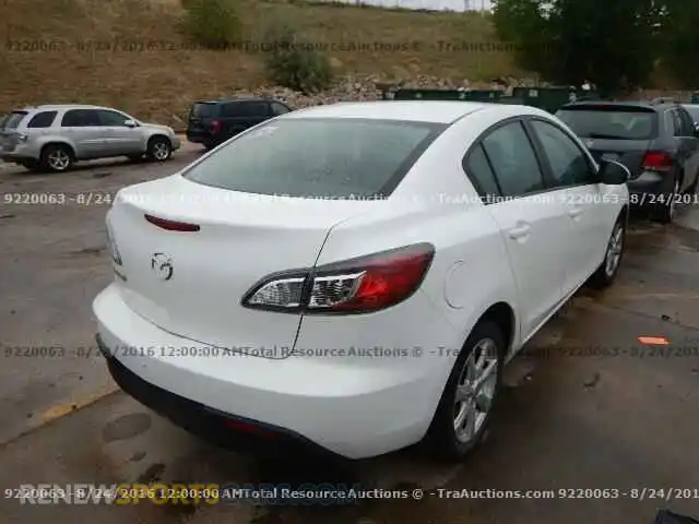 3 Photograph of a damaged car 2T3F1RFV1KC001124 TOYOTA RAV4 2019