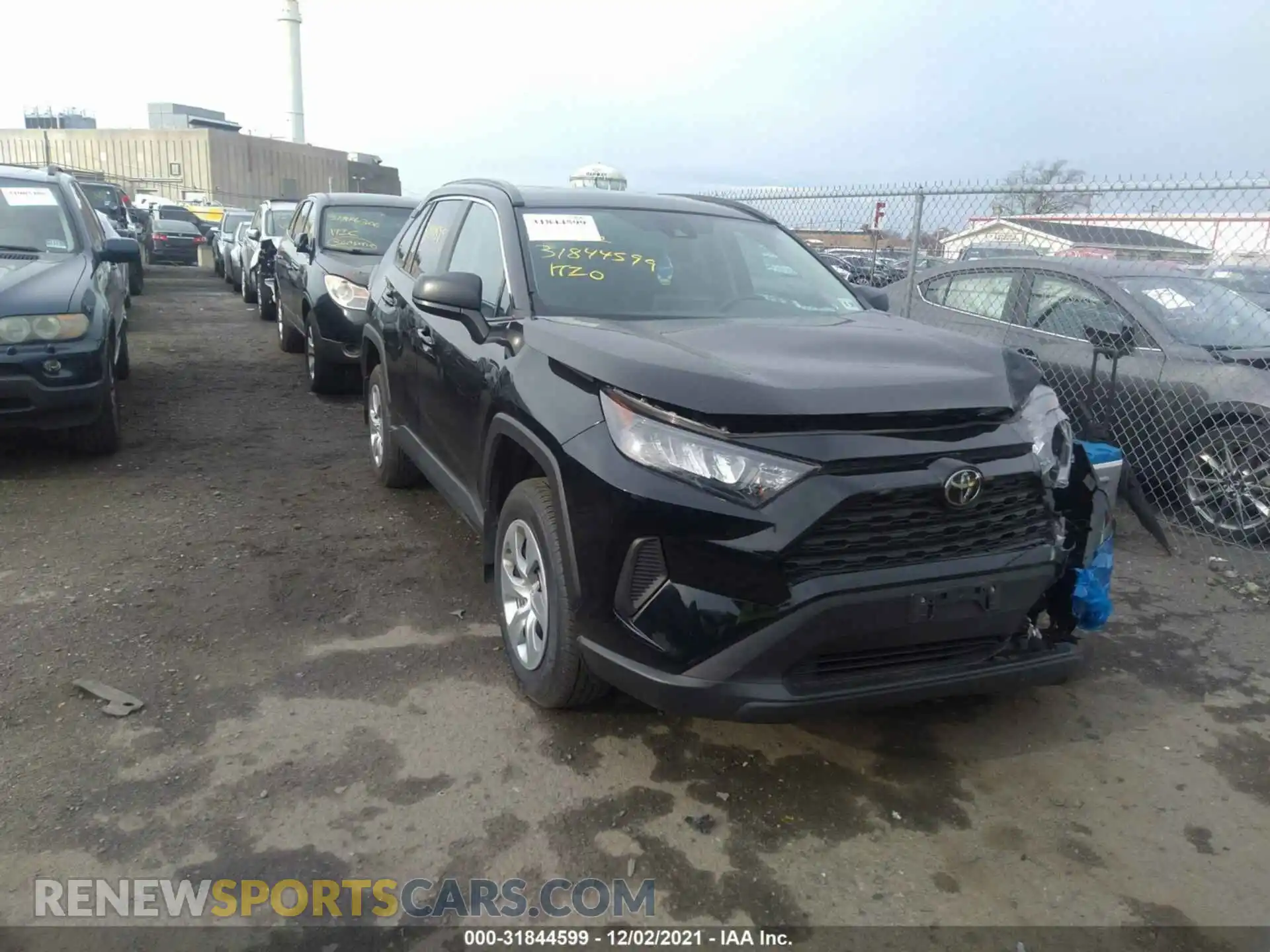 1 Photograph of a damaged car 2T3F1RFV3KW064790 TOYOTA RAV4 2019