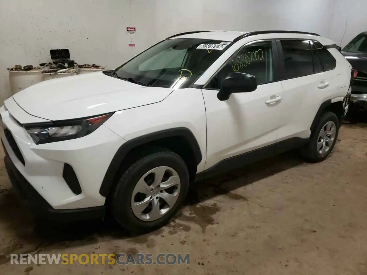 1 Photograph of a damaged car 2T3F1RFV5KW068565 TOYOTA RAV4 2019