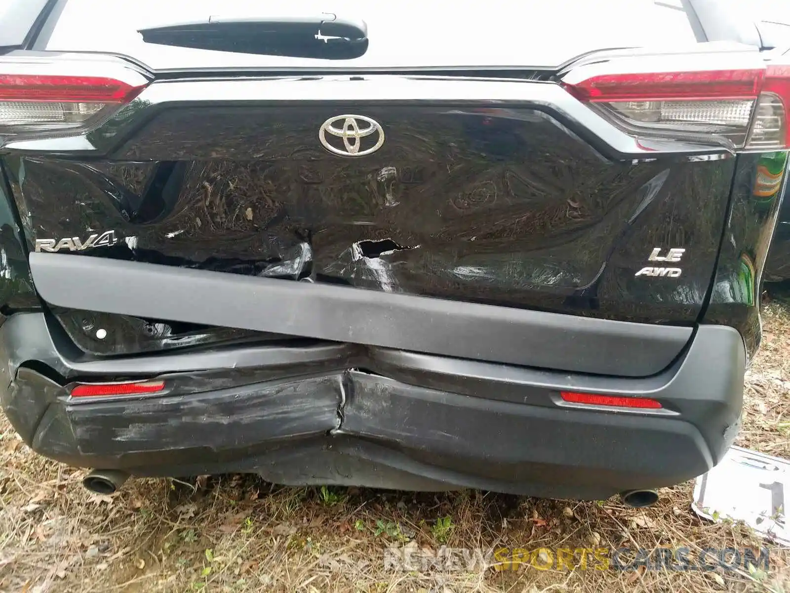 9 Фотография поврежденного автомобиля 2T3F1RFV6KW031363 TOYOTA RAV4 2019