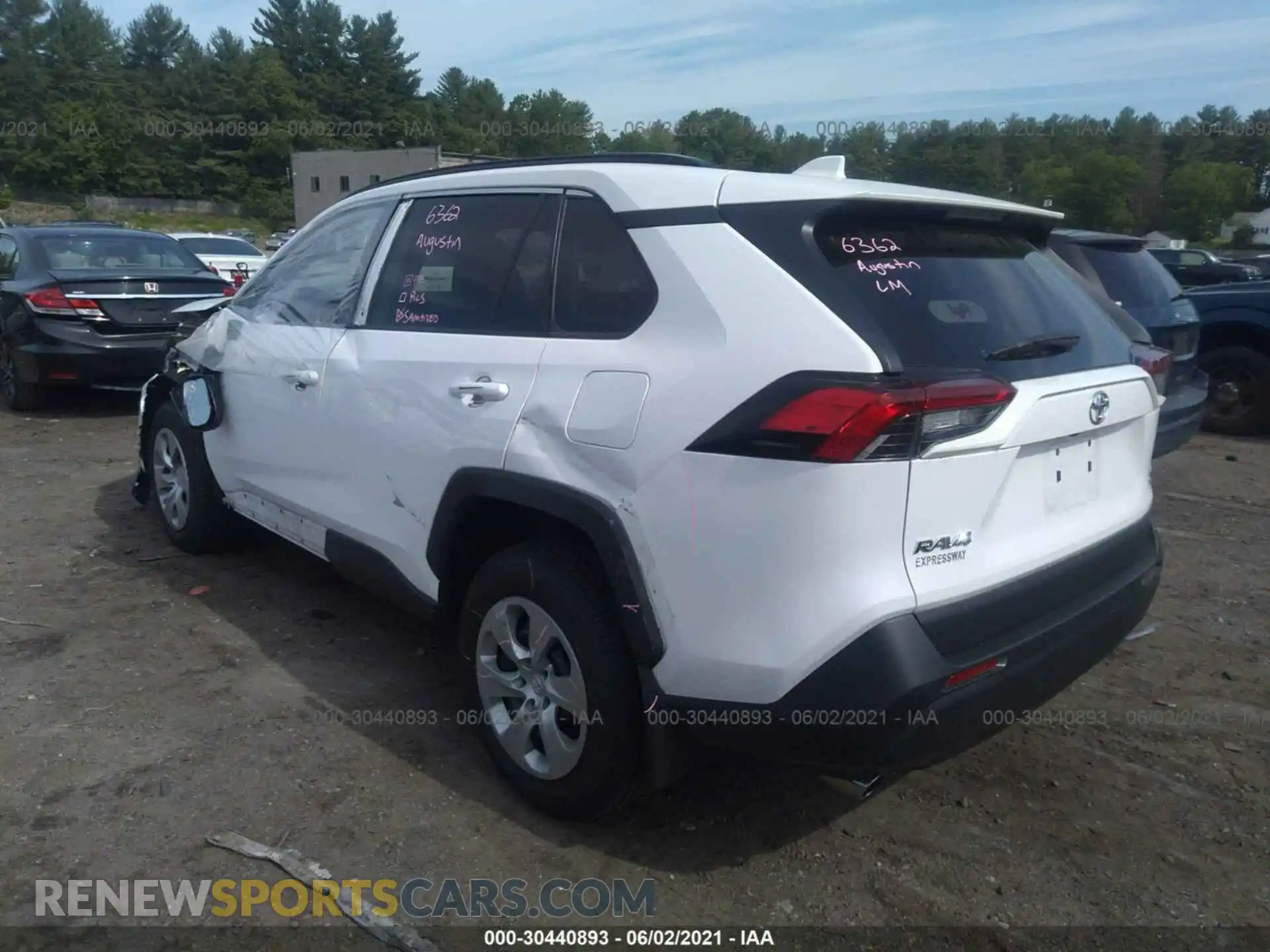 3 fotografías del automóvil dañado 2T3F1RFV7KC015321 TOYOTA RAV4 2019