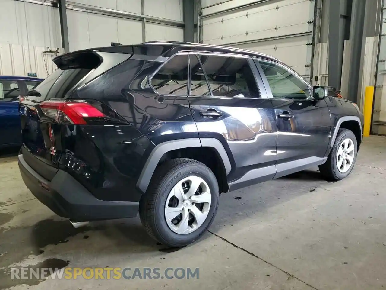 3 Фотография поврежденного автомобиля 2T3F1RFV7KW064808 TOYOTA RAV4 2019