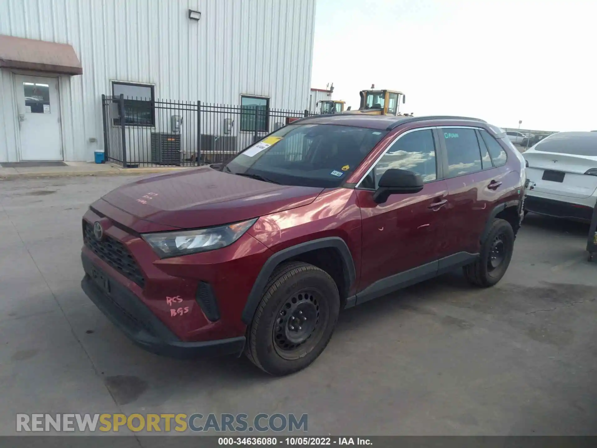 2 Photograph of a damaged car 2T3F1RFV8KW053252 TOYOTA RAV4 2019