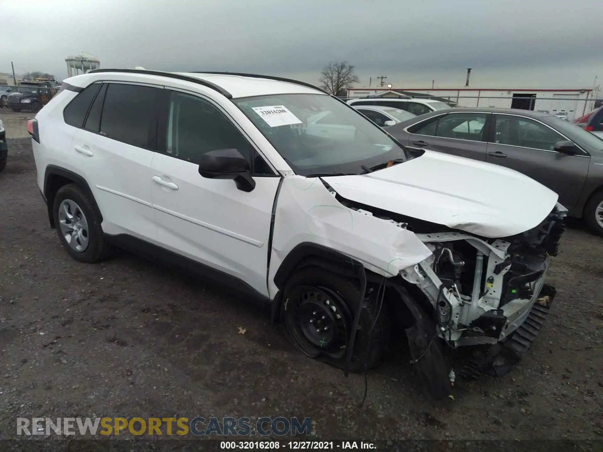 1 Photograph of a damaged car 2T3F1RFV9KC057571 TOYOTA RAV4 2019