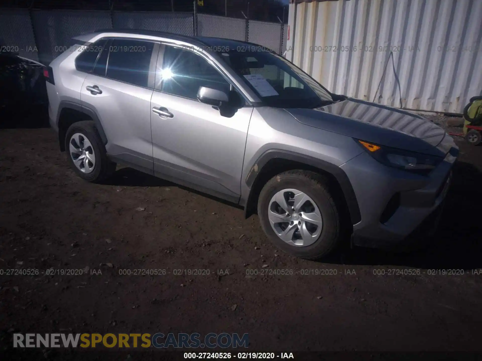 1 Photograph of a damaged car 2T3G1RFV5KC028184 TOYOTA RAV4 2019