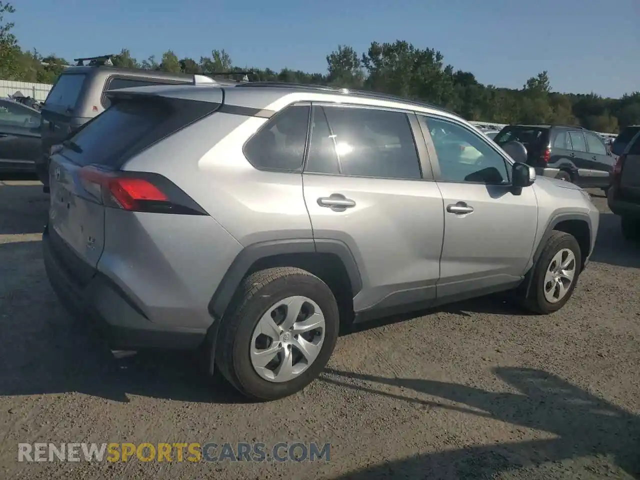 3 Photograph of a damaged car 2T3G1RFV5KC058298 TOYOTA RAV4 2019