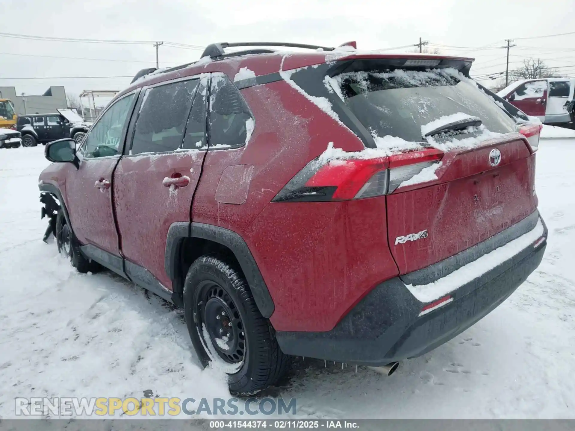 3 Photograph of a damaged car 2T3G1RFV6KC031823 TOYOTA RAV4 2019