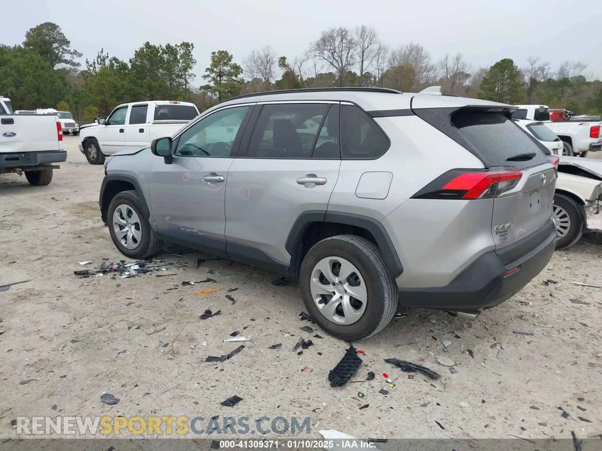 3 Photograph of a damaged car 2T3H1RFV0KW045641 TOYOTA RAV4 2019