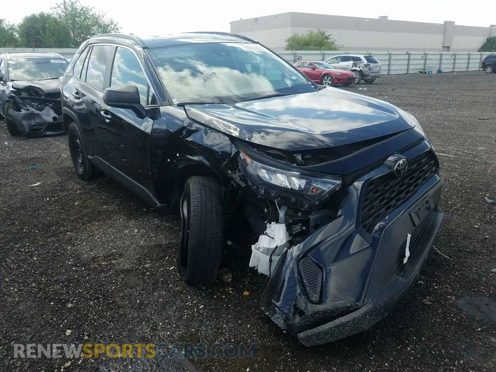 1 Photograph of a damaged car 2T3H1RFV1KW021140 TOYOTA RAV4 2019