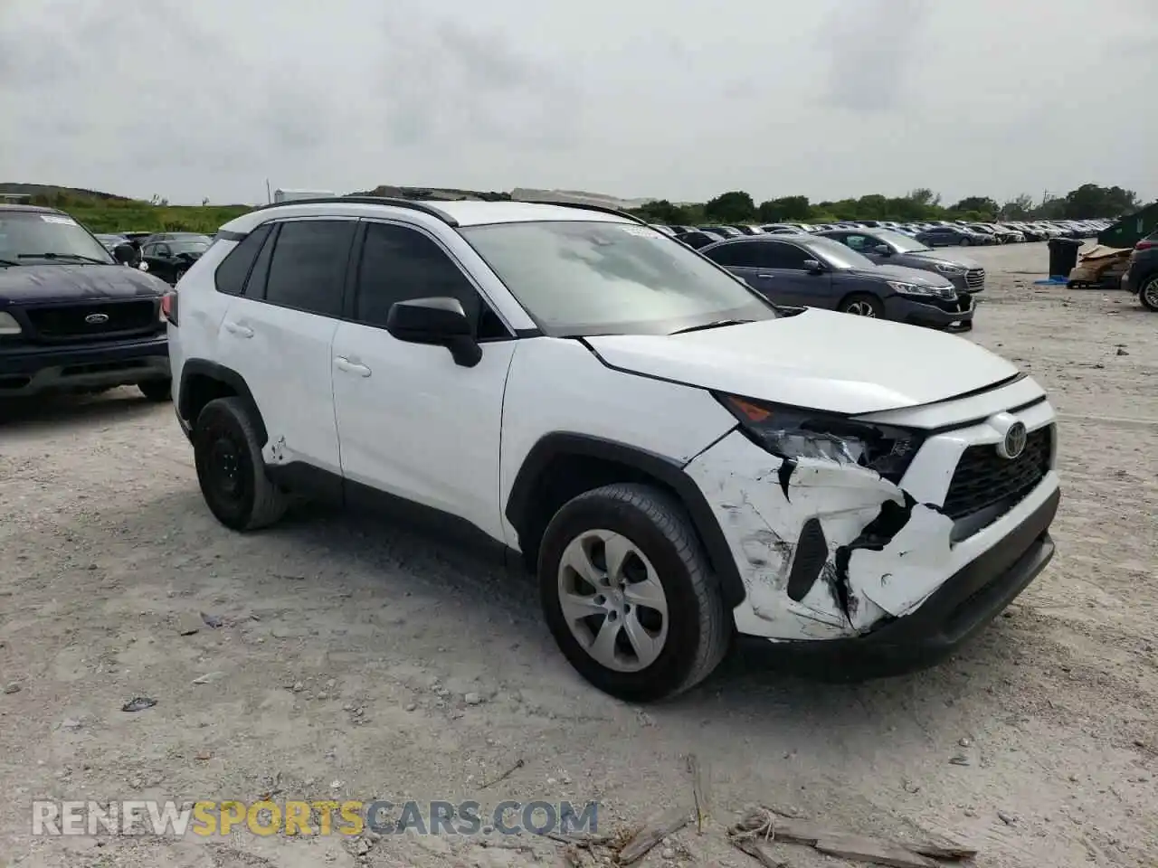 1 Photograph of a damaged car 2T3H1RFV2KC019091 TOYOTA RAV4 2019
