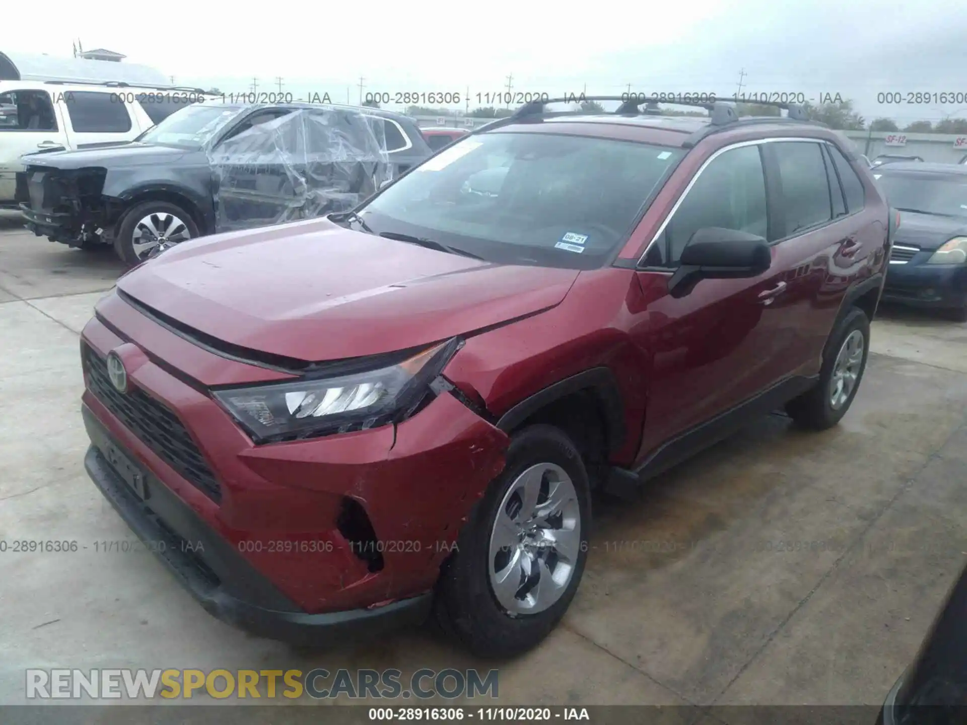 2 Photograph of a damaged car 2T3H1RFV2KC020760 TOYOTA RAV4 2019
