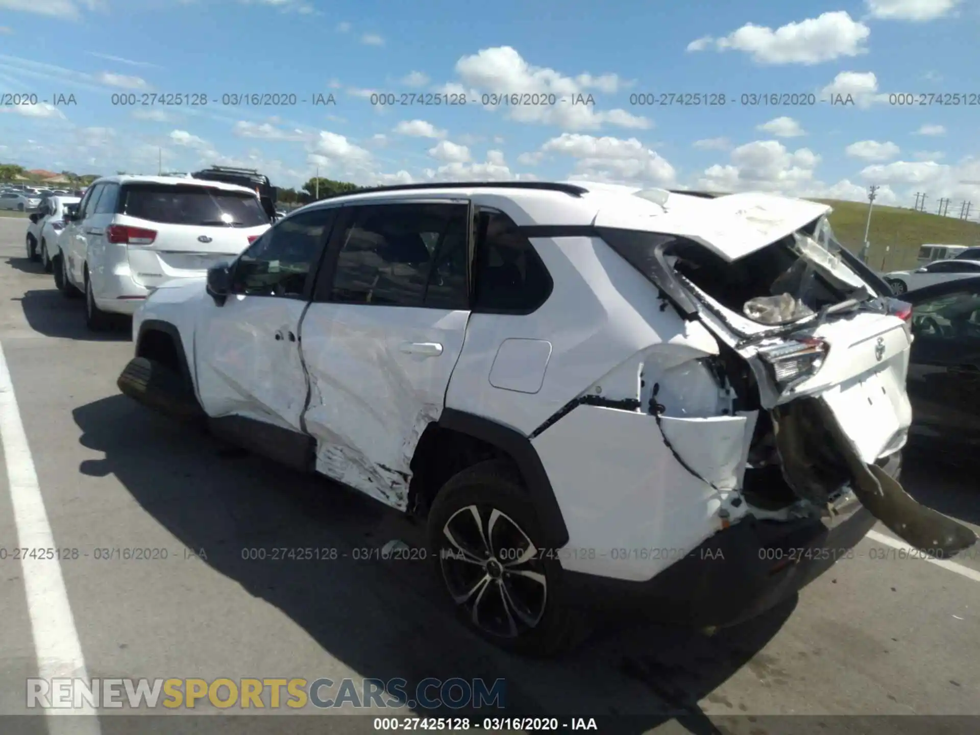 3 Photograph of a damaged car 2T3H1RFV2KC030320 TOYOTA RAV4 2019