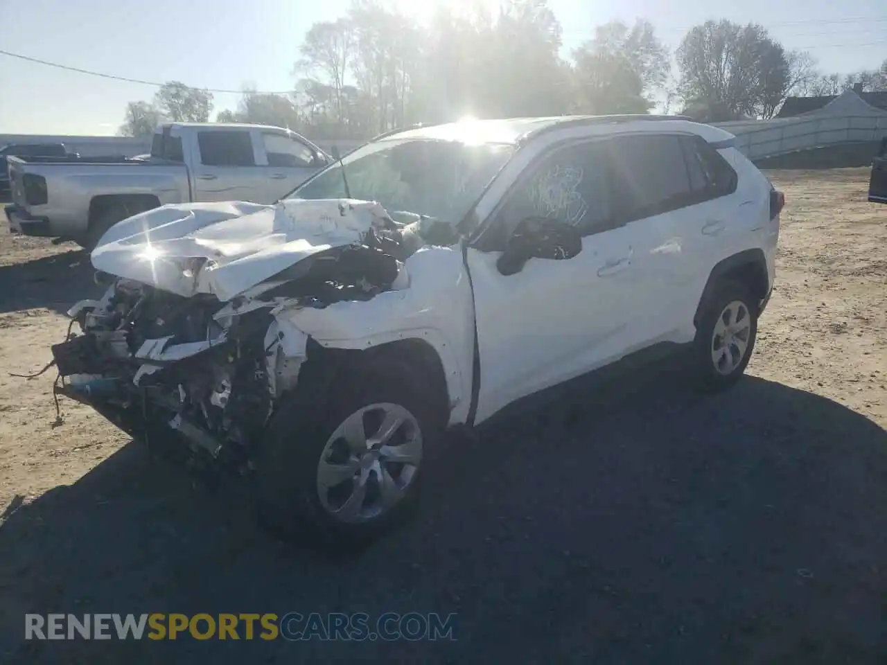 1 Photograph of a damaged car 2T3H1RFV2KW038304 TOYOTA RAV4 2019