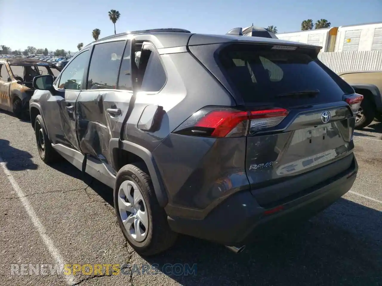 3 Photograph of a damaged car 2T3H1RFV3KC032898 TOYOTA RAV4 2019