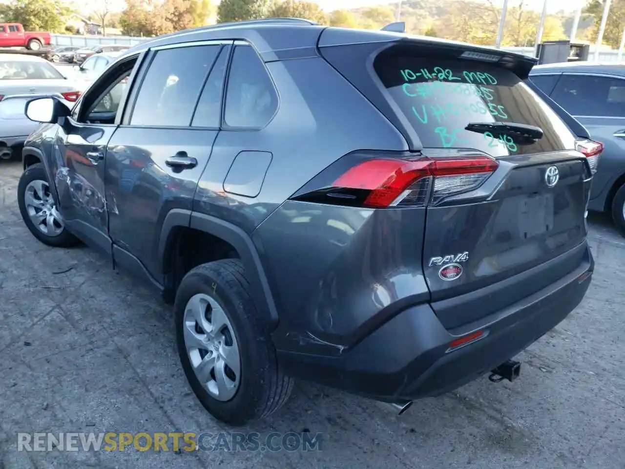 3 Photograph of a damaged car 2T3H1RFV3KW040255 TOYOTA RAV4 2019