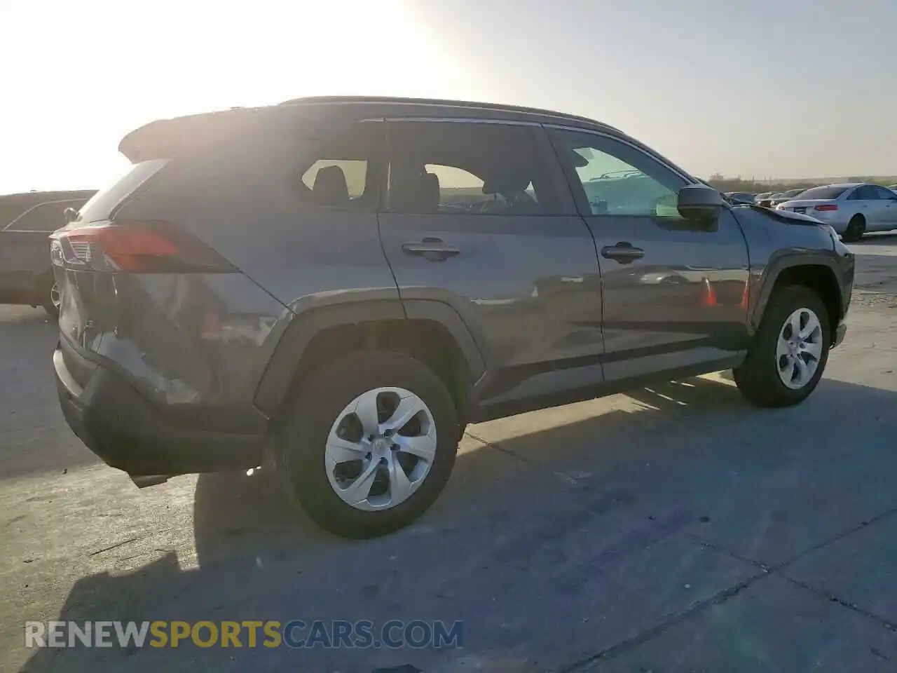 3 Photograph of a damaged car 2T3H1RFV3KW044273 TOYOTA RAV4 2019