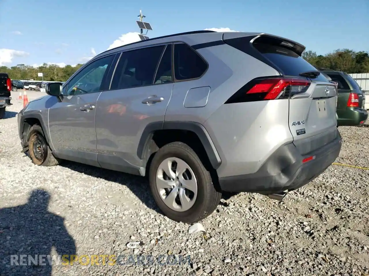 2 Photograph of a damaged car 2T3H1RFV4KW016885 TOYOTA RAV4 2019
