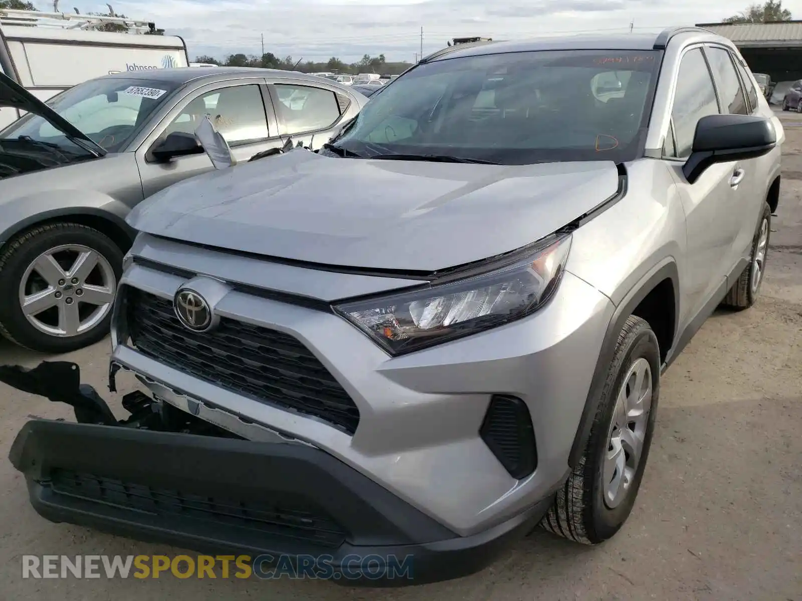 2 Photograph of a damaged car 2T3H1RFV4KW040443 TOYOTA RAV4 2019